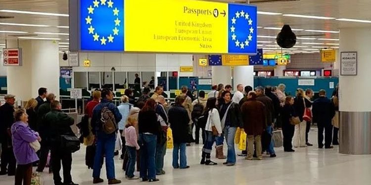 اللجوء من تركيا إلى أوروبا يحقق أرقامًا قياسية!