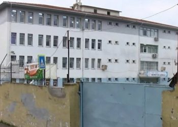 4581 مدرسة في تركيا مهددة بالزلازل