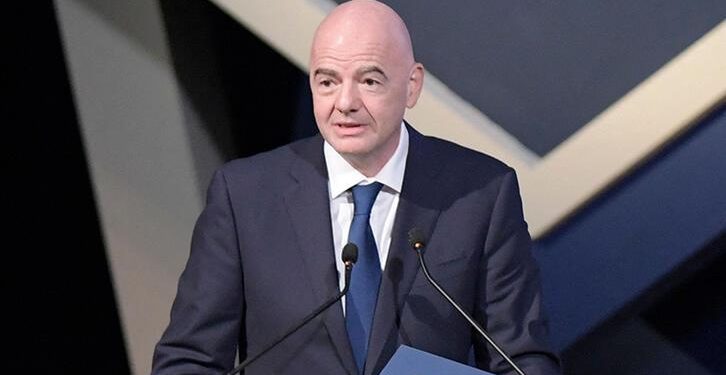 رئيس الفيفا يبعث رسالة دعم وتعزية إلى تركيا 