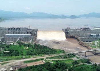 تركيا تفتح “سد أتاتورك” والمياه تتدفق باتجاه العراق