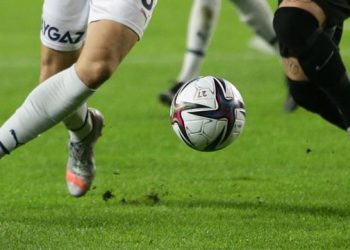 تركيا تعلق جميع الأنشطة الرياضية بسبب الزلزال