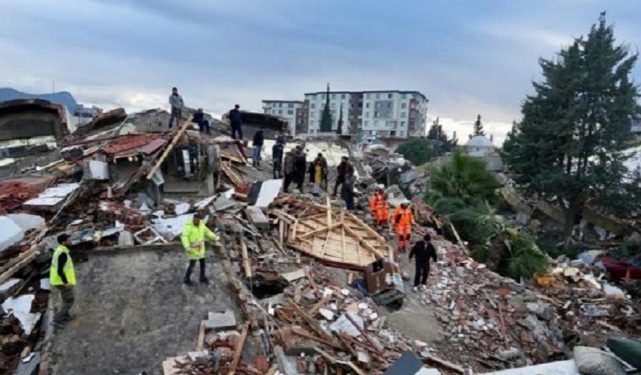 تركيا.. مخاوف من انتشار أوبئة بمناطق الزلزال