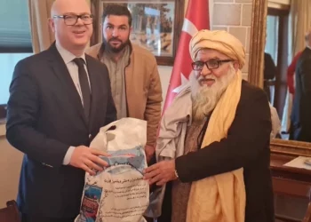 طالبان تقدم تبرعات لتركيا في كيس بلاستيكي!