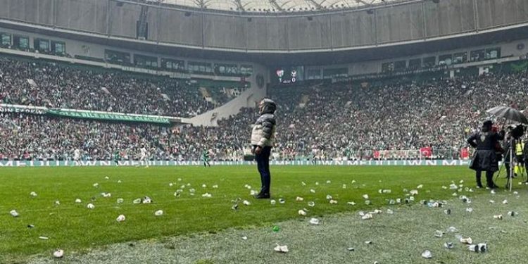 اعتقال 7 بسبب أحداث مباراة بورصة سبور وأمدسبور في بورصة