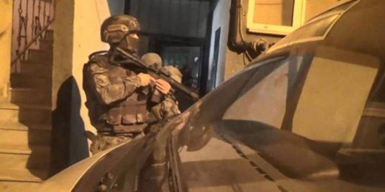 اعتقال 13 أجنبيًّا في إسطنبول بتهمة الانتماء لتنظيمات إرهابية