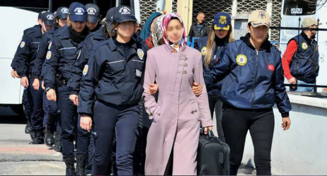 تقرير: أفراد حركة الخدمة في تركيا يتعرضون لعقاب جماعي