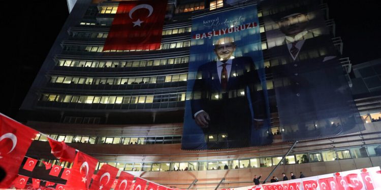 “الشعب الجمهوري” لأعضائه: لا تراخي بالمهام الانتخابية