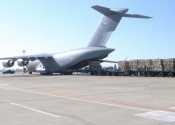 220 طائرة إغاثة من الإمارات إلى تركيا وسوريا 