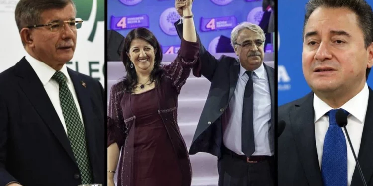 داود أوغلو وباباجان منفتحين على محادثات مع الحزب الكردي