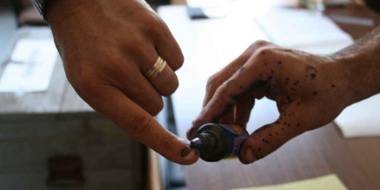 هيئة الانتخابات في تركيا ترفض تطبيق بصمة اليد خلال التصويت