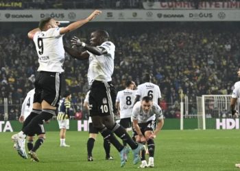 بشكتاش يفوز على فنربخشه بـ4 أهداف