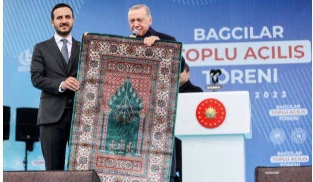 أردوغان يهاجم كيليجدار أوغلو بسبب “سجادة الصلاة” 