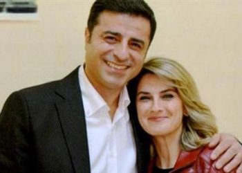 زوجة صلاح دميرطاش: الشباب يحملون مفتاح التغيير