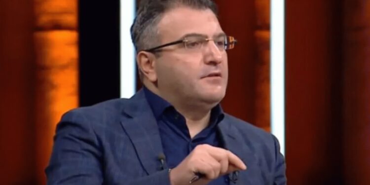 صحفي تركي: أردوغان قد يصدر عفوًا عامًّا