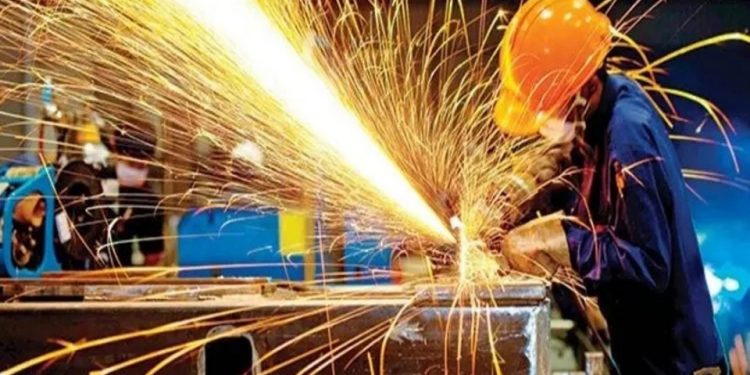 تركيا تشهد أكبر انخفاض في الإنتاج الصناعي