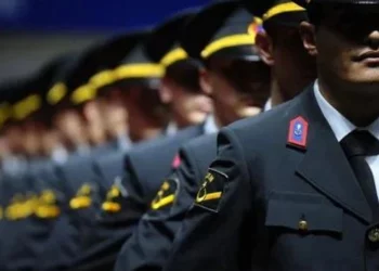 تركيا.. زيادة مفاجئة برواتب الضباط وضباط الصف