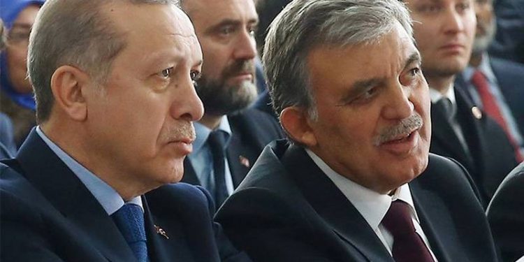 عبد الله جول يهنيء أردوغان على الفوز 