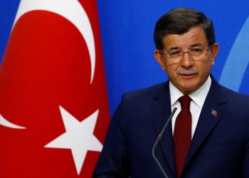 داوود أوغلو: اليوم موعد الشعب ليقول كلمته