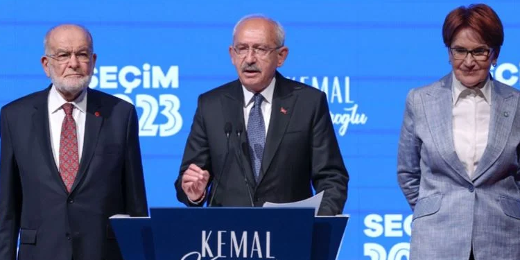 تركيا.. كيف يؤثر فوز التحالف الحاكم بغالبية البرلمان على المعارضة؟