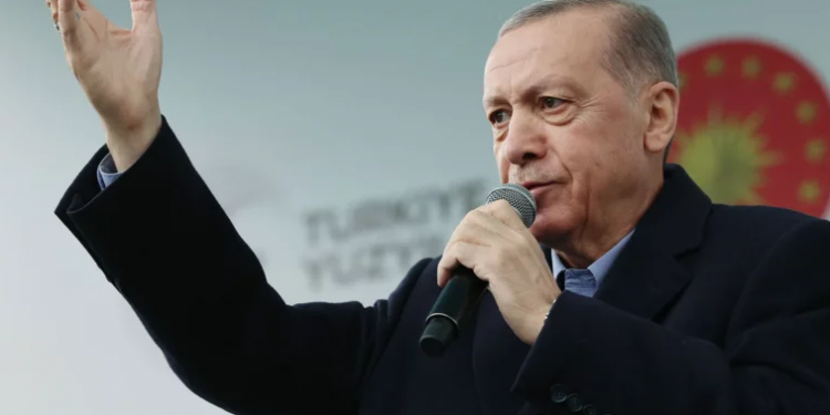 أردوغان يدعو الأطباء للعودة إلى تركيا!