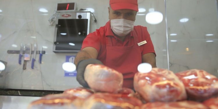 41 من كل 100 تركي يشتاق إلى اللحوم والدجاج!