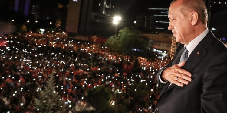 أردوغان يبدأ في تنسيق “خطاب الفوز” قبل انطلاق أعمال التصويت