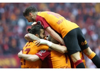 جالطة سراي يفوز على سيفاسبور