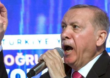 دير شبيجل: عرش أردوغان يهتز!