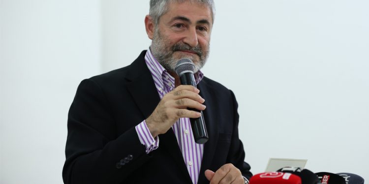 صحفي تركي: الدولار سيسجل 30 ليرة عقب الانتخابات