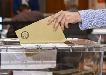 مليون تركي يدلون بأصواتهم في الجولة الثانية بالخارج