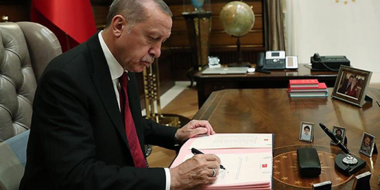 أردوغان يعين 68 نائب وزير في 17 وزارة