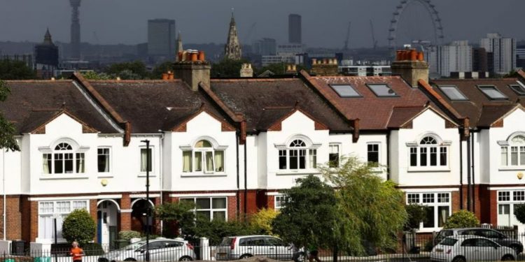 التايمز: رؤوس الأموال التركية تغادر إلى بريطانيا