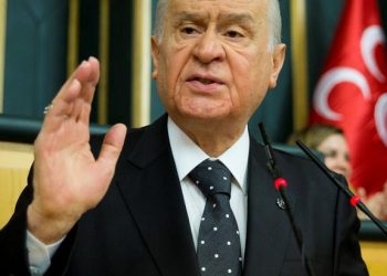 قبل 48 ساعة من اجتماع المركزي التركي.. حليف أردوغان يلمّح لرفع الفائدة