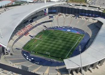 استاد أتاتورك محط انتقادات في الصحافة البريطانية