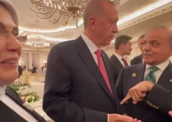 مانجو هدية من رئيس وزراء باكستان للرئيس أردوغان