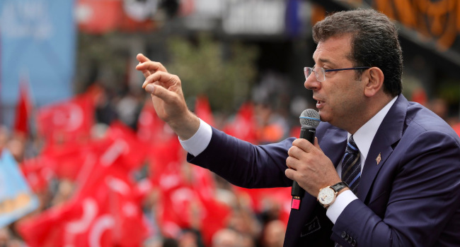 صحفي تركي: عمدة إسطنبول يسعى لرئاسة حزب الشعب الجمهوري