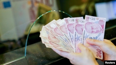 الدولار يسجل ارتفاعا قياسيا أمام الليرة