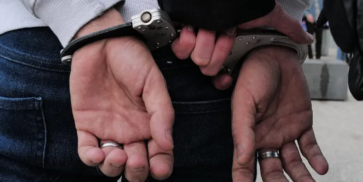 اعتقال 5 أتراك في فرنسا بتهمة تهريب المخدرات