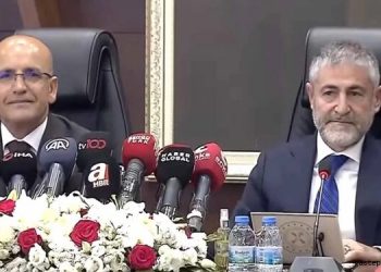تصريحات مثيرة لوزير مالية تركيا بحضور سَلفه