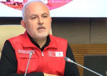 الهلال الأحمر التركي يستأجر 57 سيارة لصالح أعضائه!