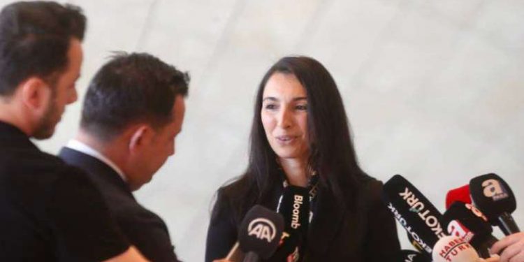 صحفي تركي: رئيسة البنك المركزي لم تجب عن أسئلة المصرفيين!