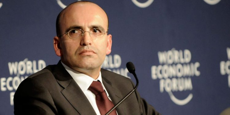 صحفي تركي: أردوغان يعطي الضوء الأخضر لرفع الفائدة