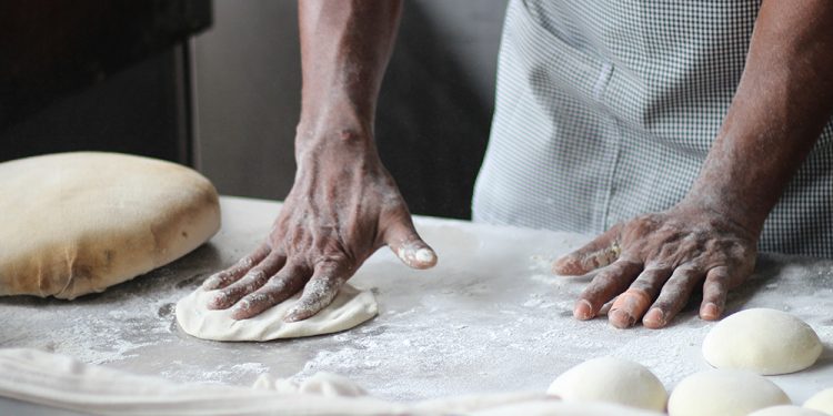 الطاولة الرخيصة