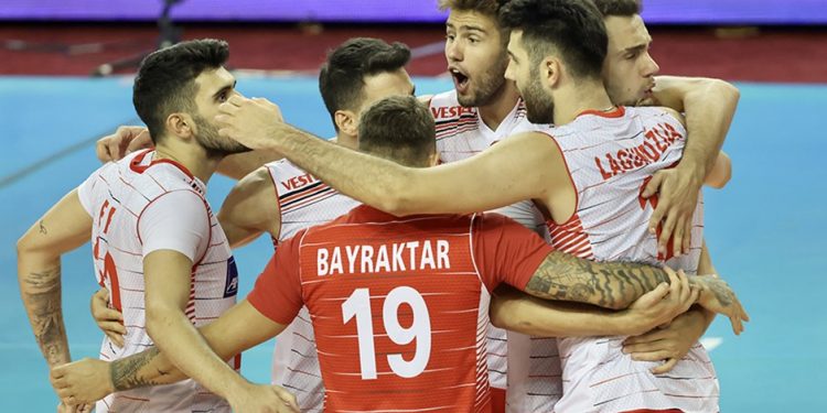 منتخب تركيا للكرة الطائرة للرجال يواجه نظيره القطري في نهائي كأس التحدي