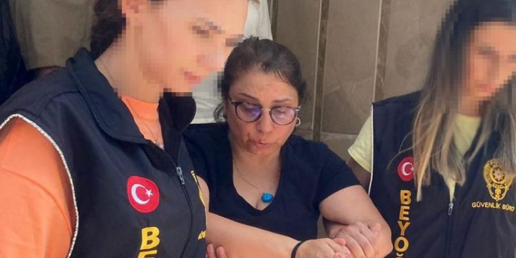 الإفراج عن صحفية تركية بعد اعتقال 24 ساعة