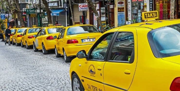 سائق تاكسي تركي يقتل سائح مغربي في إسطنبول