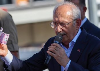 زعيم المعارضة التركية: الزيادة الكبرى بالأسعار ستكون بعد الانتخابات البلدية