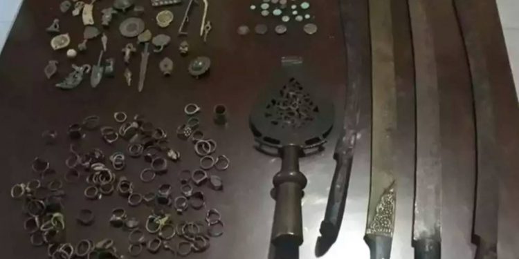 مصادرة مئات القطع الأثرية من العصر العثماني في إيران