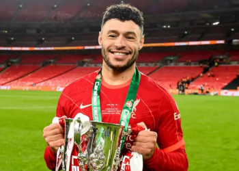 الإنجليزي أليكس تشامبرلين ينضم إلى بشكتاش التركي