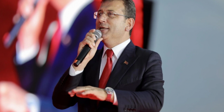 أكرم إمام أوغلو يعلن الترشح مجددا في انتخابات بلدية إسطنبول